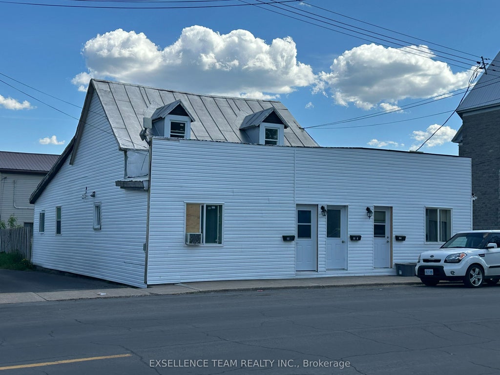 28 Lochiel Street, North Glengarry