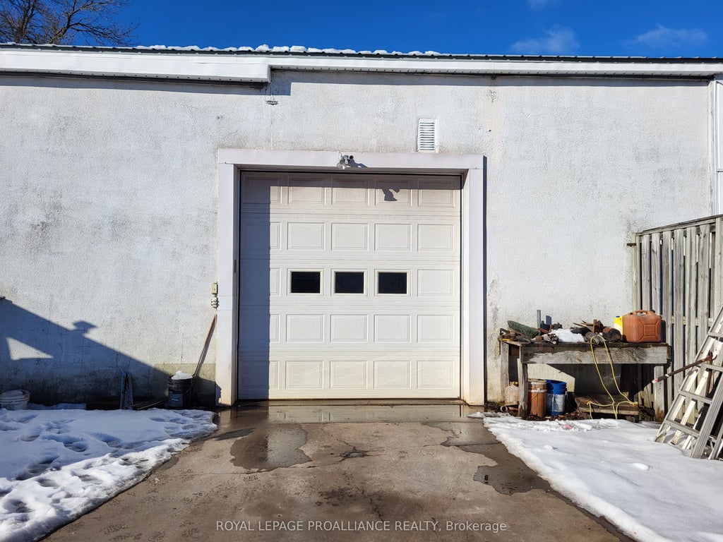 439 Ashley Street, Belleville