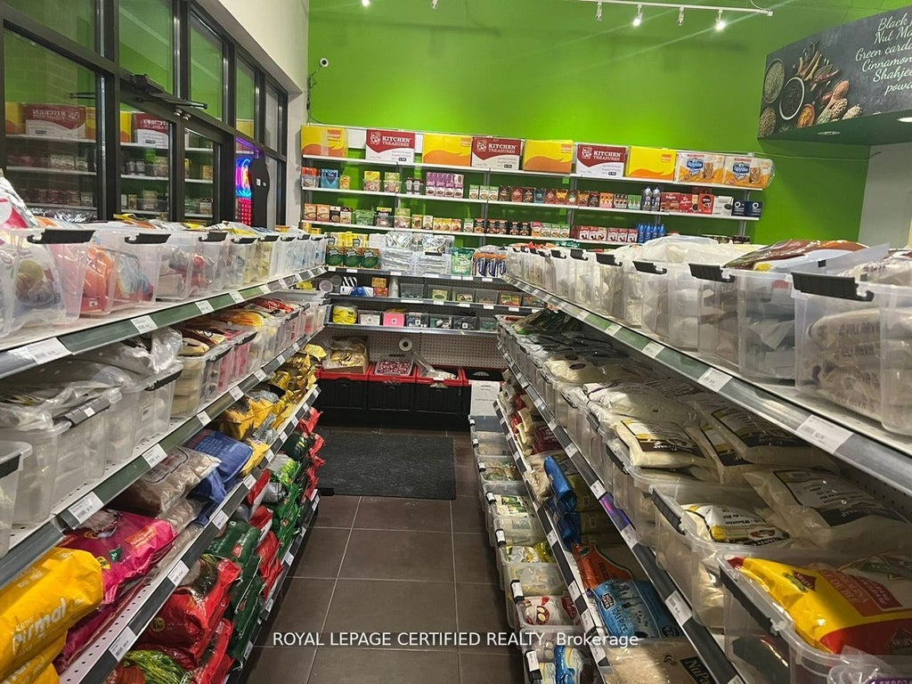 900 Jamieson Parkway 16, Cambridge