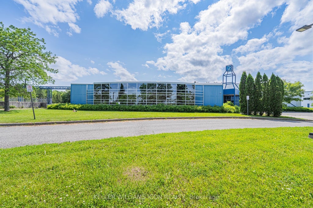 90 A Bill Leathem Drive, Barrhaven