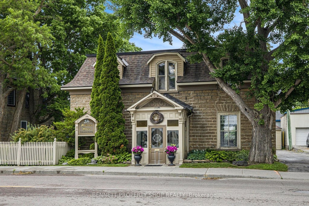 233 Bridge Street, Carleton Place