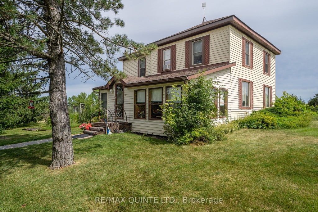 595 Elmbrook Road, Prince Edward County