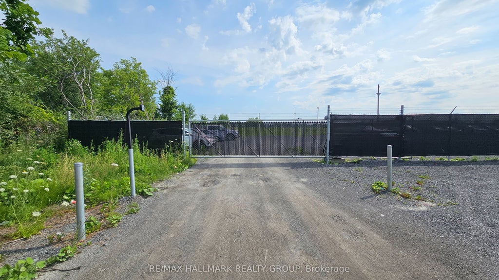 2822 Carp Road, Carp - Huntley Ward