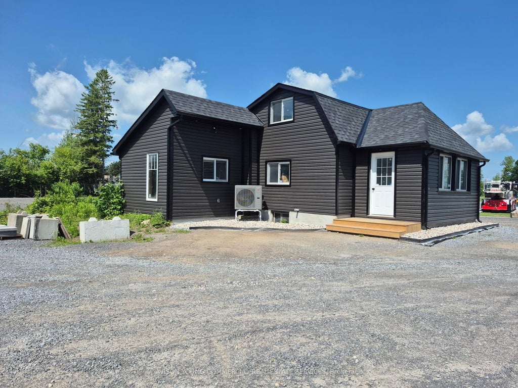 2775 Carp Road, Carp - Huntley Ward