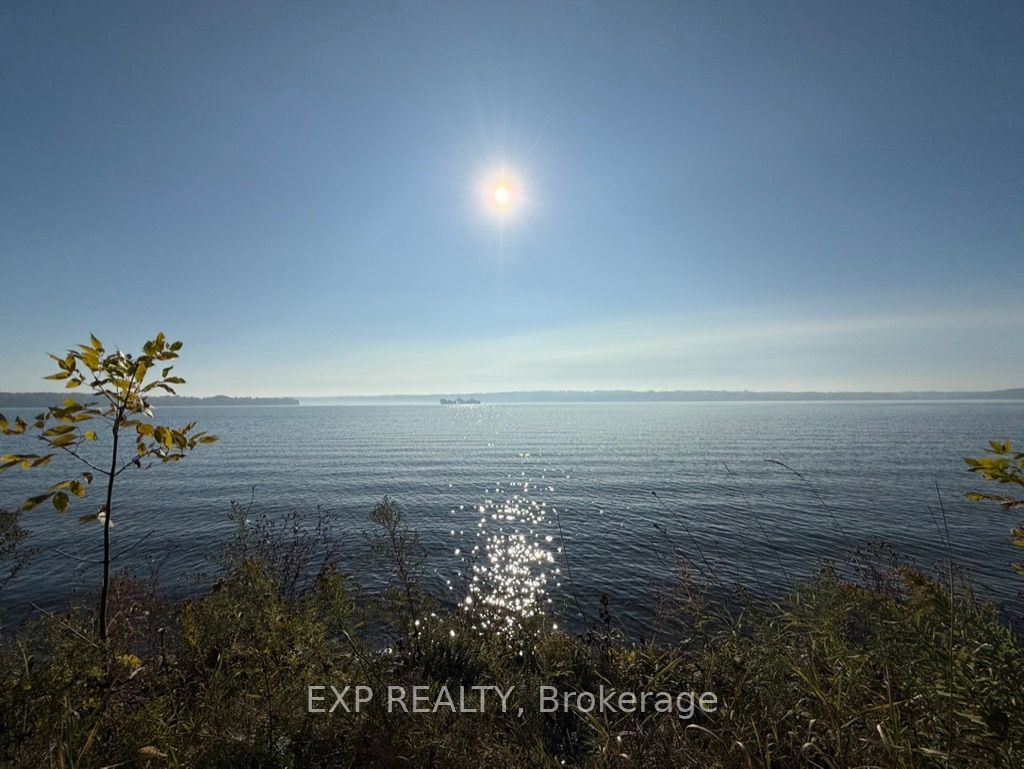 671 North Shore Drive E, Otonabee-South Monaghan