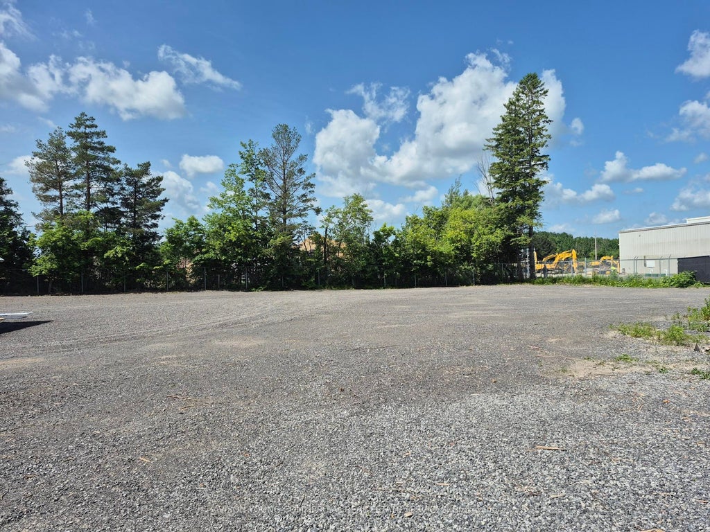 2775 Carp Road, Carp - Huntley Ward