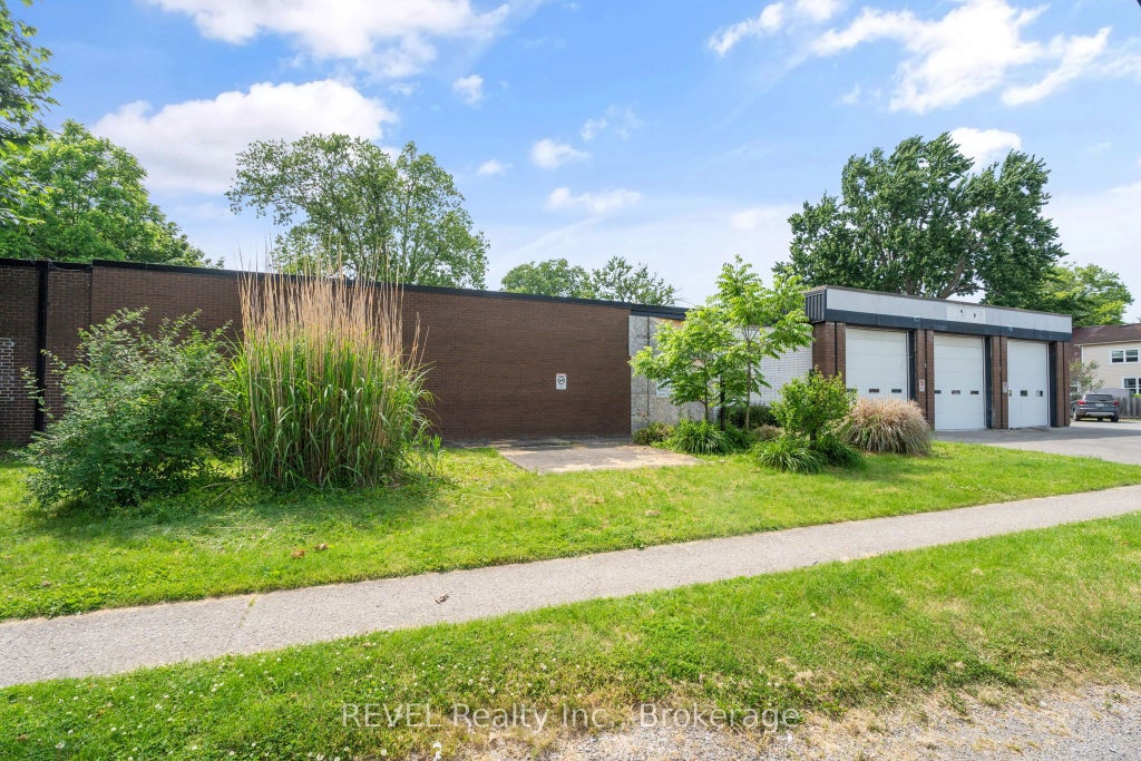 271 Ridgeway Road, Fort Erie