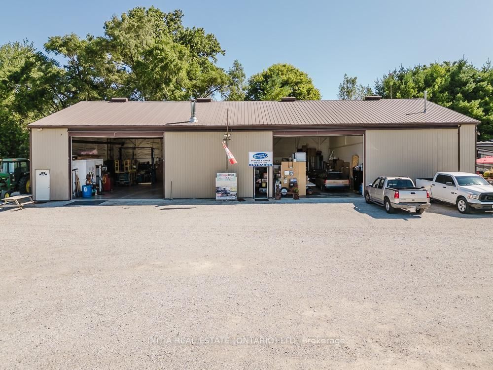 9450 Longwoods Road, Chatham-Kent