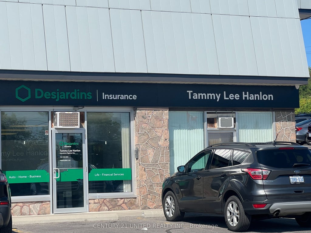 1600 Lansdowne Street 15, Peterborough