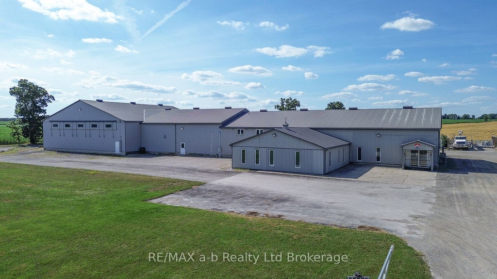 15456 Elginfield Road, Lucan Biddulph