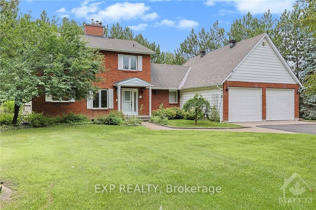 1986 Richardson Side Road, Carp - Huntley Ward