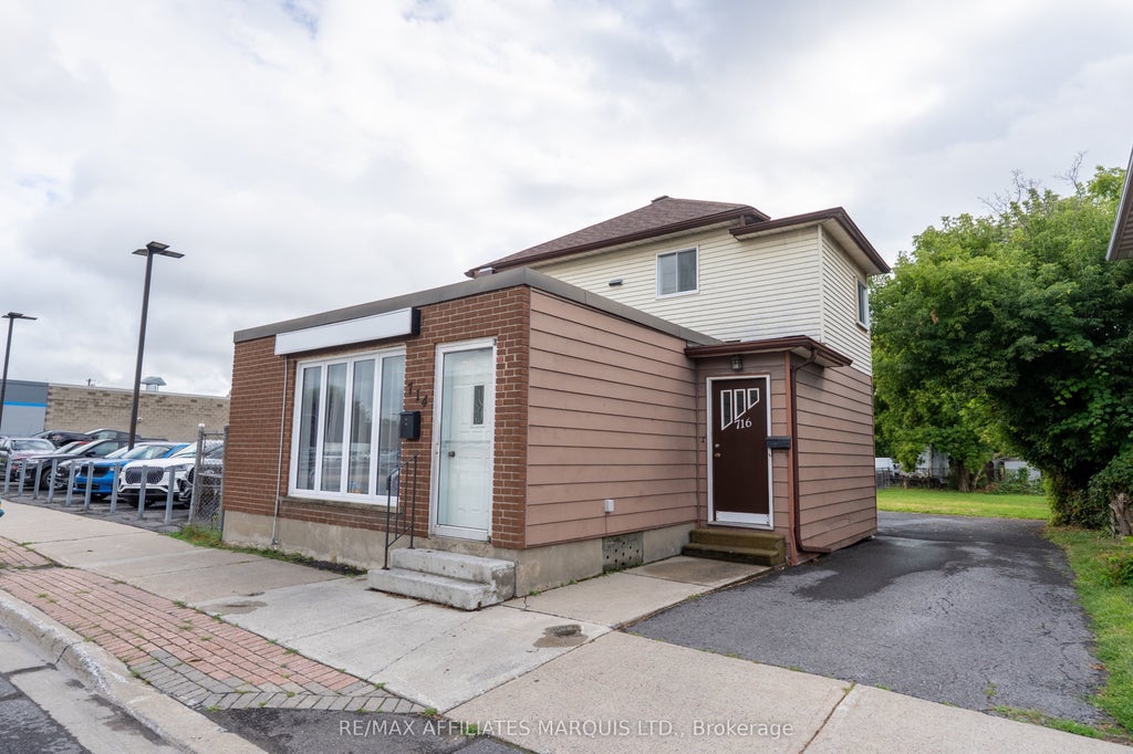 714-716 Pitt Street, Cornwall