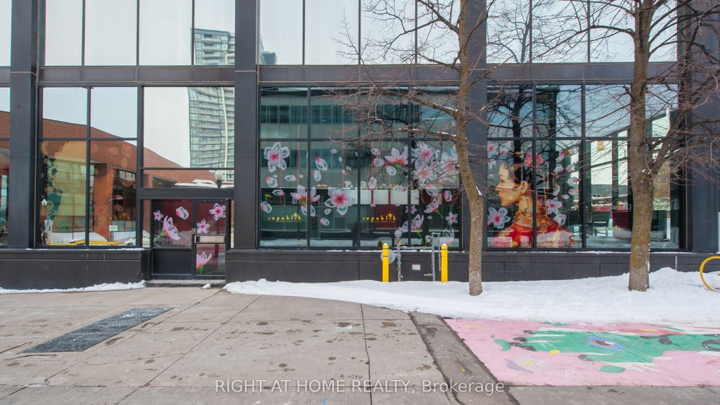 305 King Street W 102, Kitchener