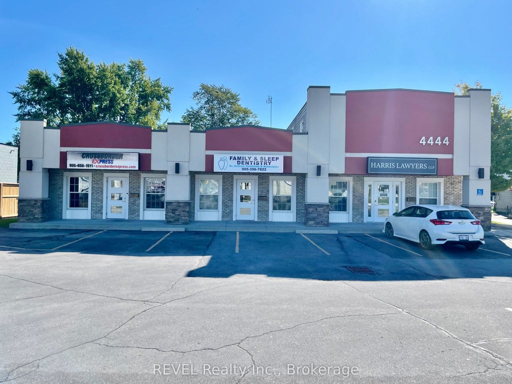 4444 Drummond Road A, Niagara Falls