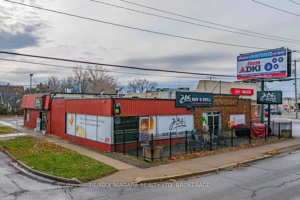 231 St. Paul Street W, St. Catharines