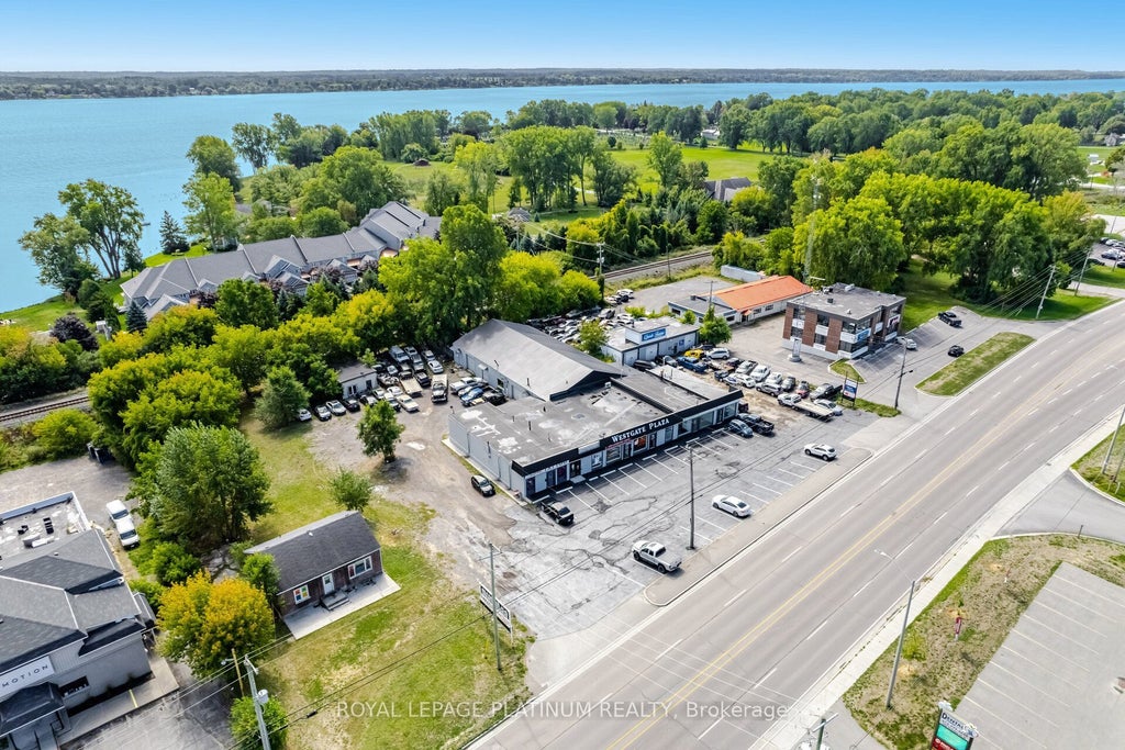 481 Dundas Street W 3, Belleville