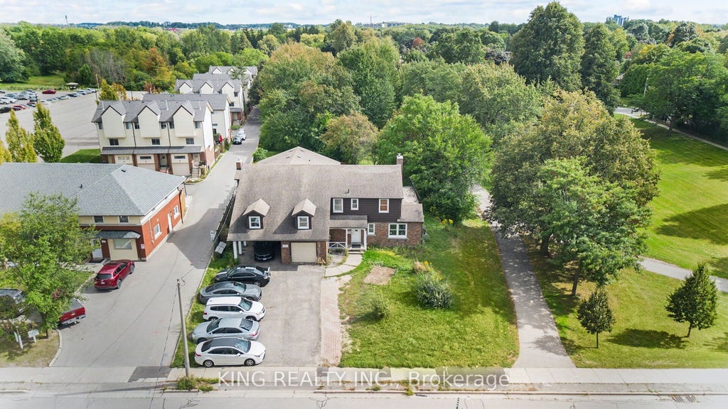 1097 Queens Boulevard, Kitchener