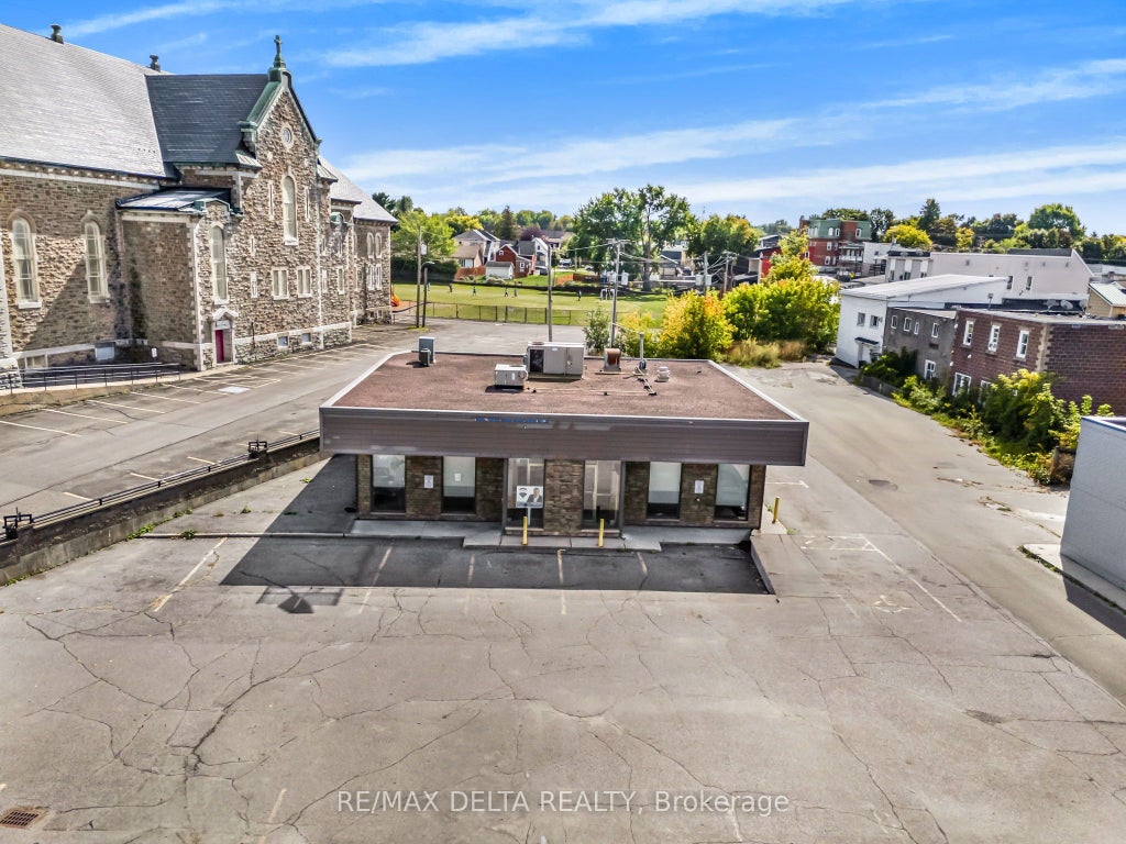 418 Main Street E, Hawkesbury