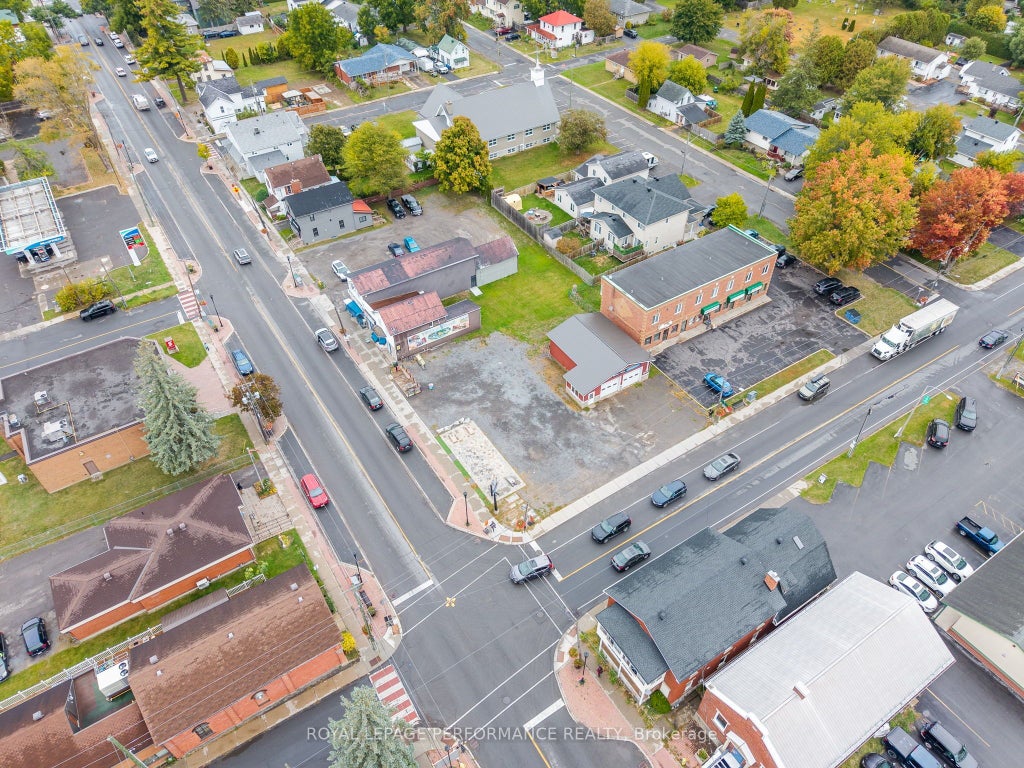 1125 Concession Street, Russell