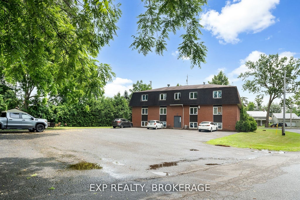 65 Queen Street, North Dundas