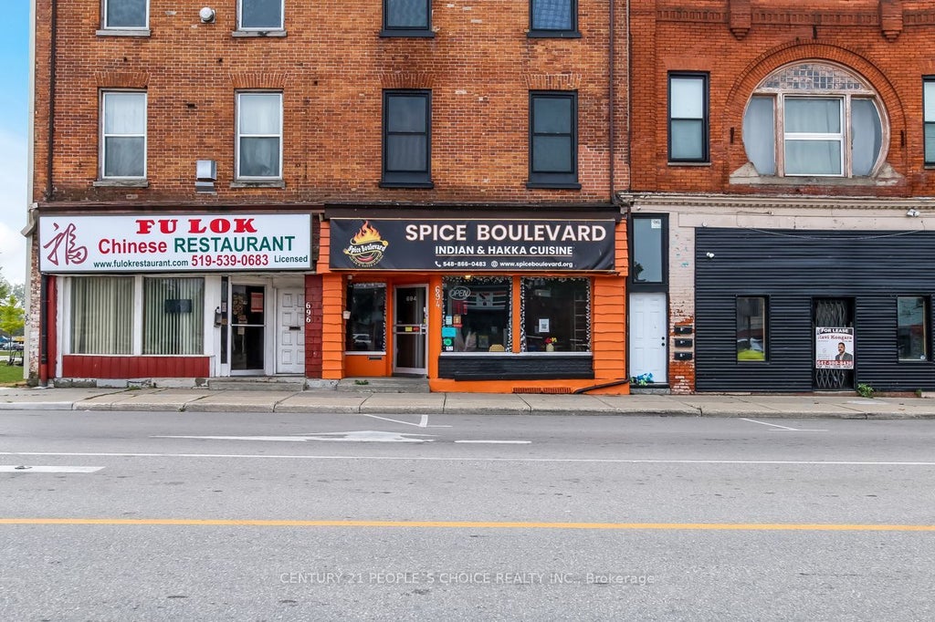 694 Dundas Street, Woodstock