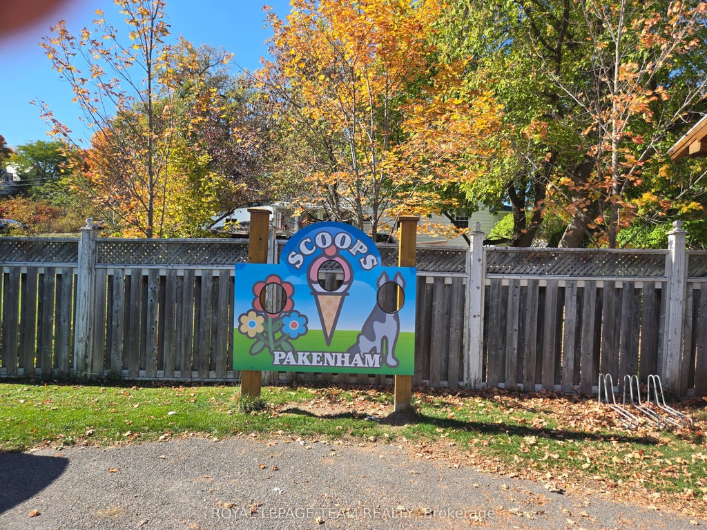 111 Waba Road, Mississippi Mills