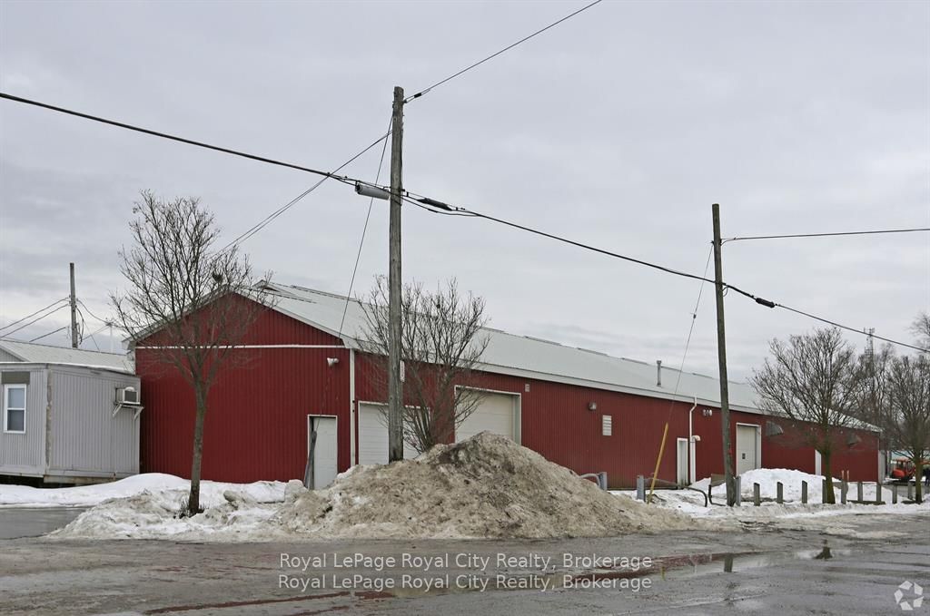 700 York Road, Guelph