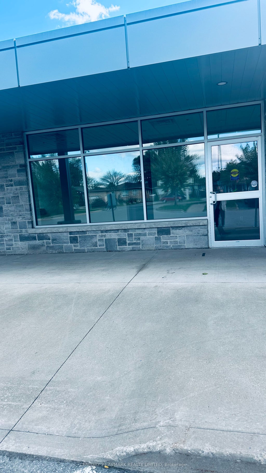 8040 Lundy's Lane 4, Niagara Falls