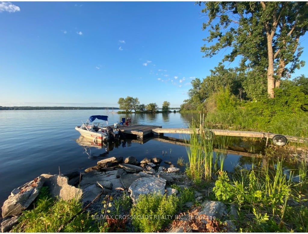 336 Water Street, Deseronto