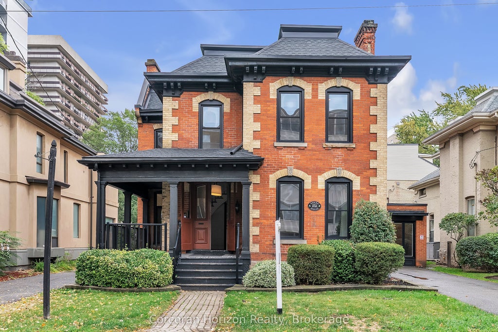 203 Macnab Street S 2nd, Hamilton