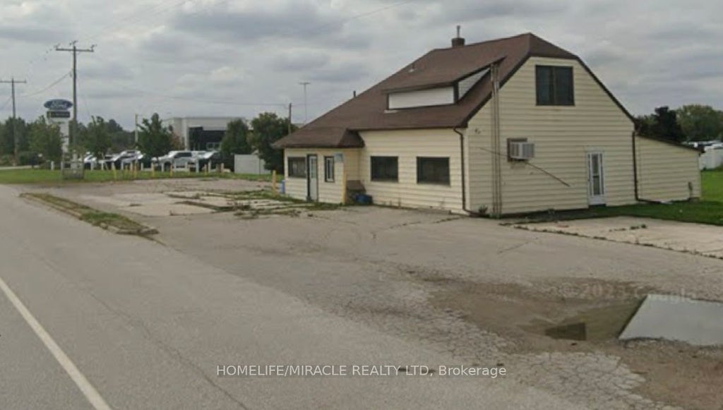 5471 Nauvoo Road, Warwick