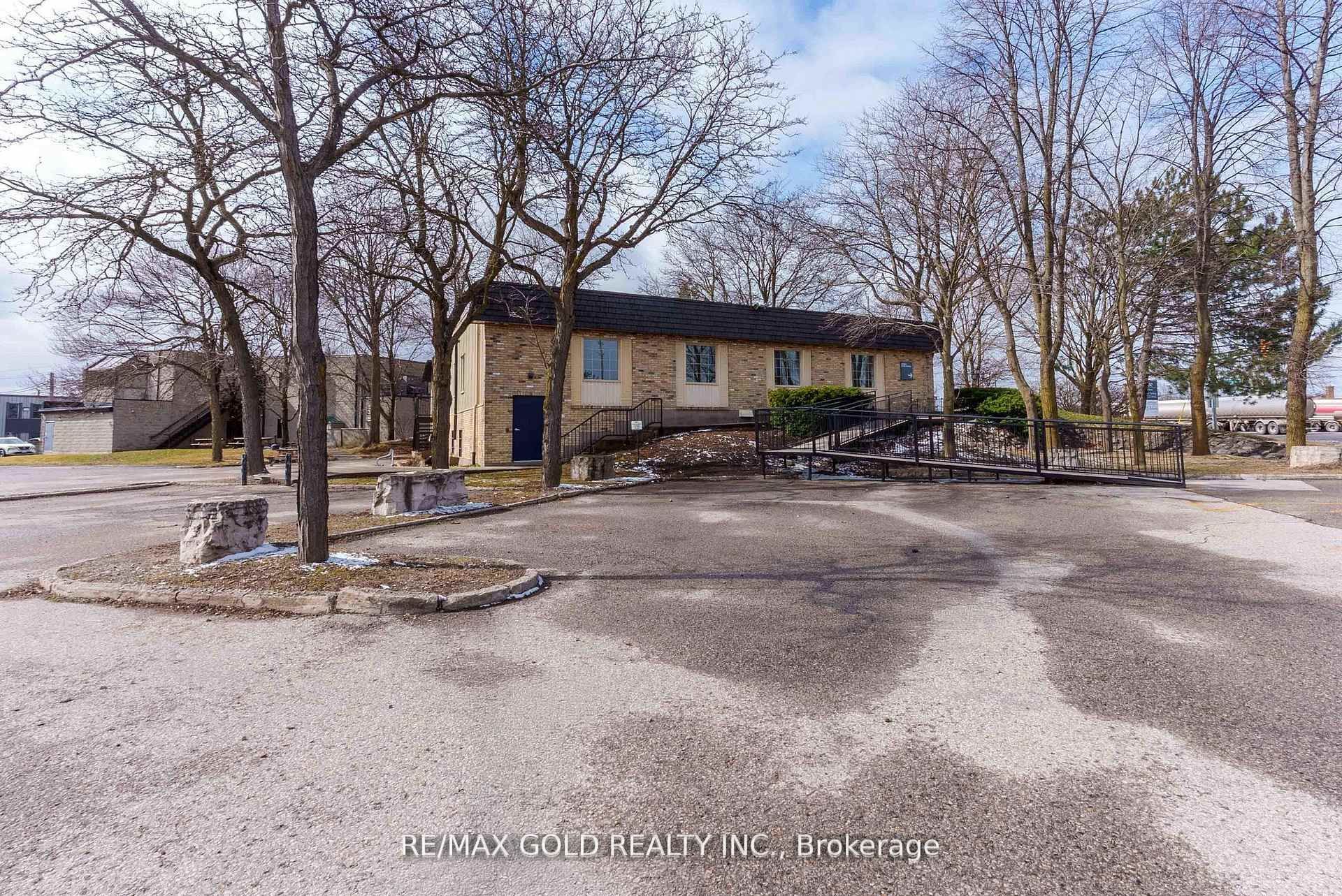 Photo of Listing #X12630096