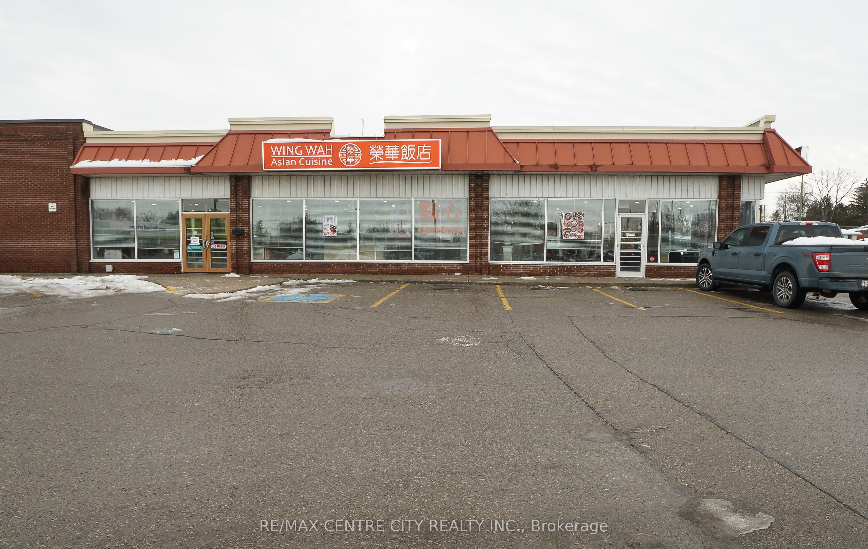 Photo of Listing #X12643068