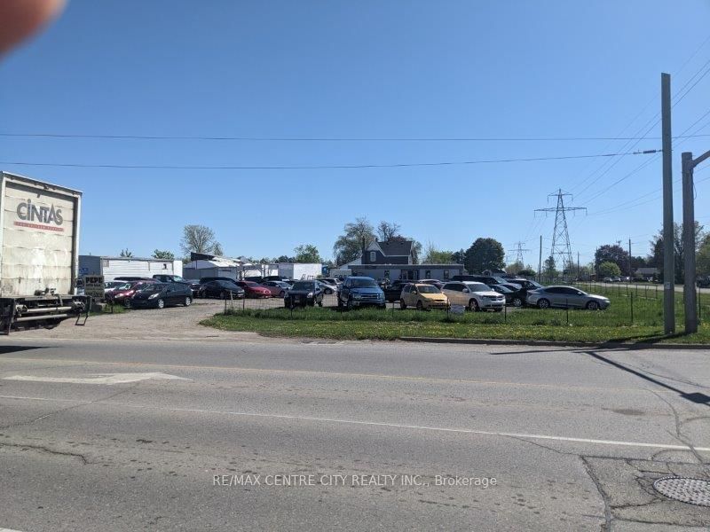 Photo of Listing #X12740704