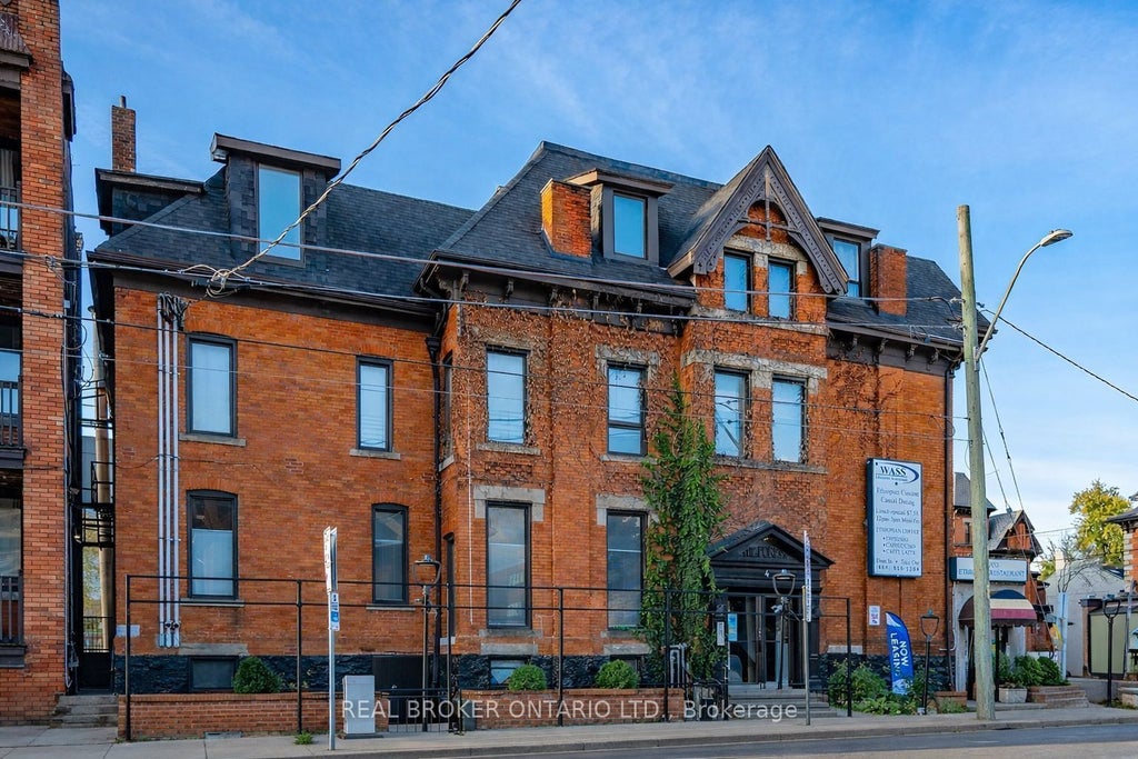 14 Forest Avenue Street S, Hamilton