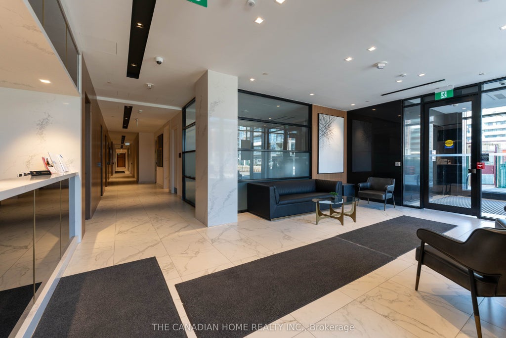 8 Tippett Road 1511, Toronto C06