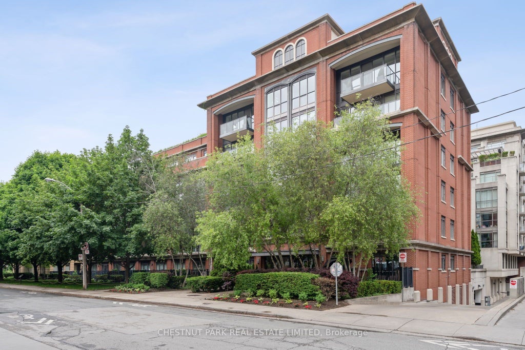 11 Soho Street 201, Toronto C01