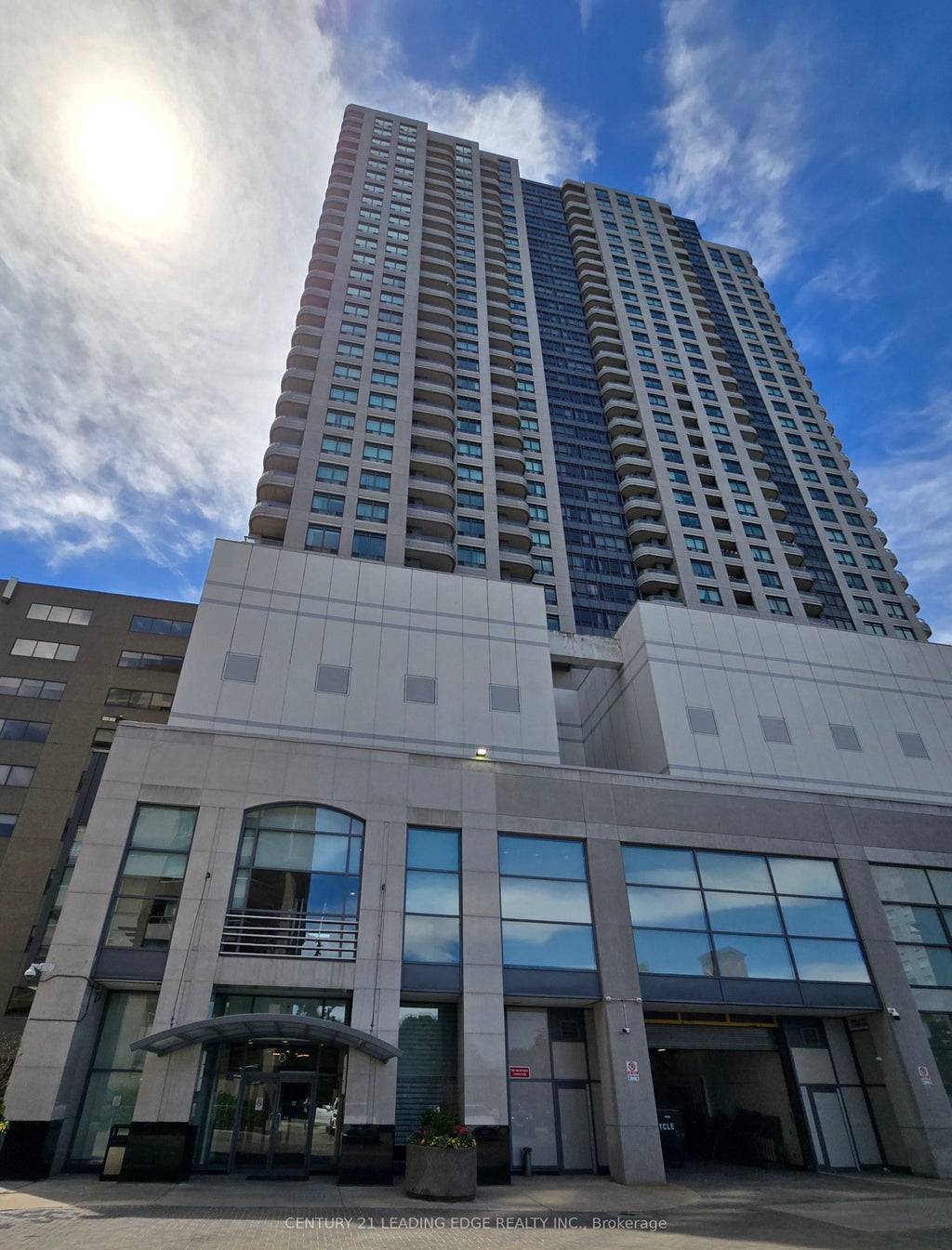 8 Hillcrest Avenue 703, Toronto C14