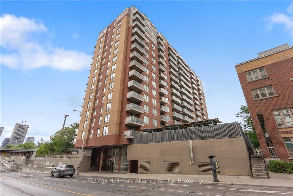 1369 Bloor Street W 910, Toronto C01