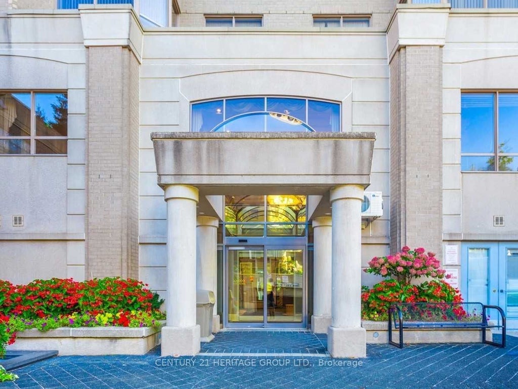 5418 Yonge Street 301, Toronto C07