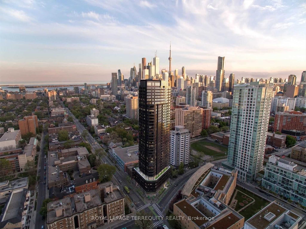 159 Wellesley Street E 2908, Toronto C08