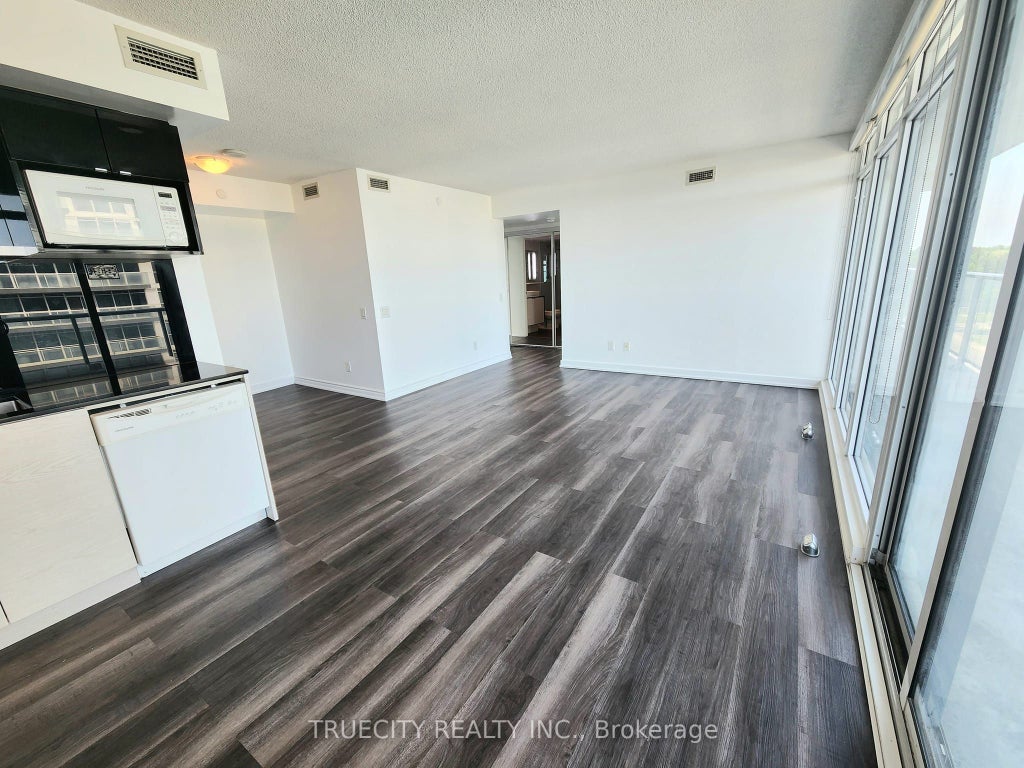 72 Esther Shiner Boulevard 617, Toronto C15