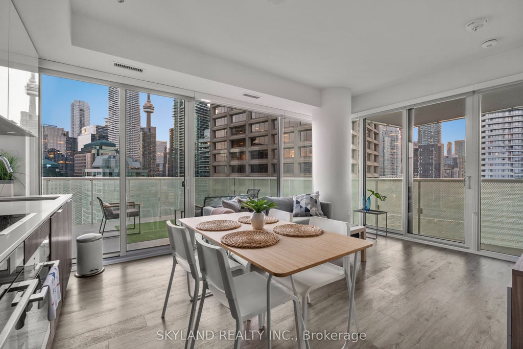 15 Queens Quay E 2307, Toronto C01