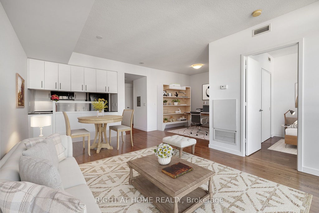 281 Mutual Street 2104, Toronto C08