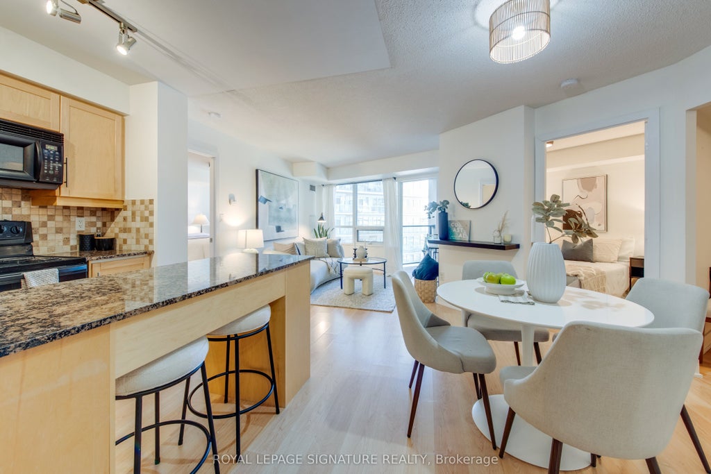 20 Blue Jays Way 1401, Toronto C01