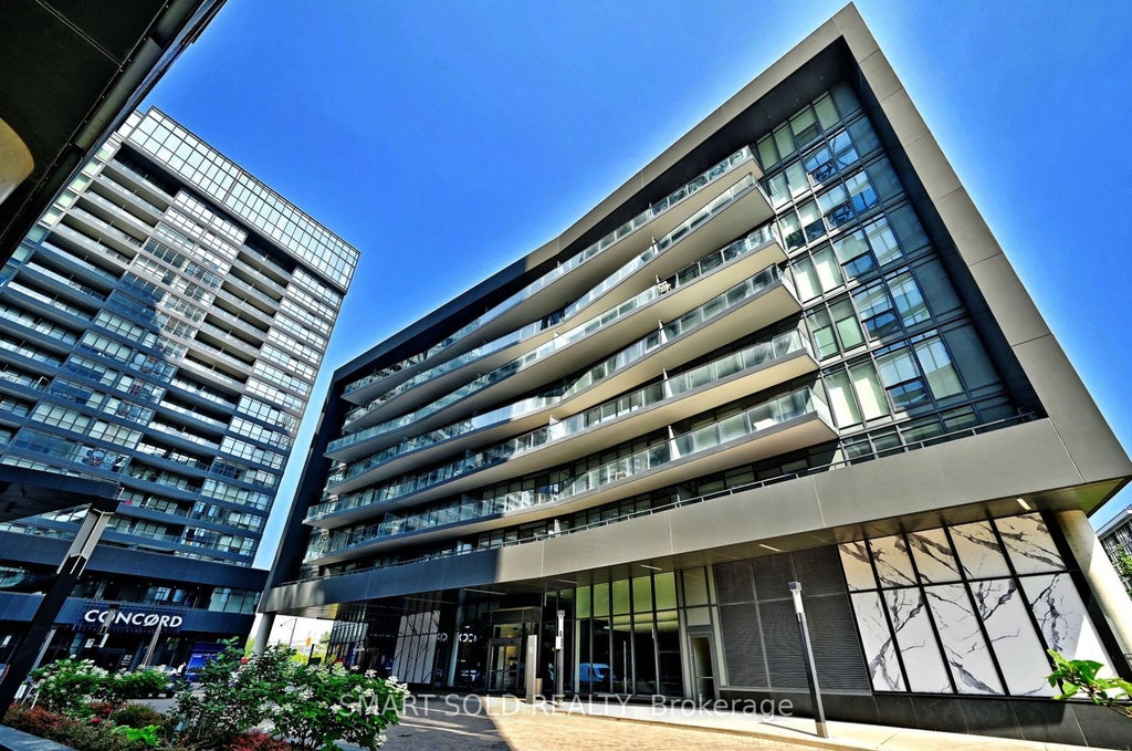 90 Queens Wharf Road 305, Toronto C01