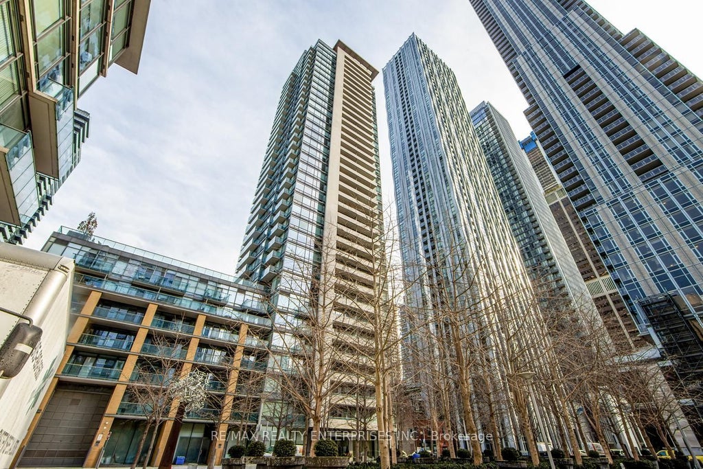 18 Yorkville Avenue 315, Toronto C02