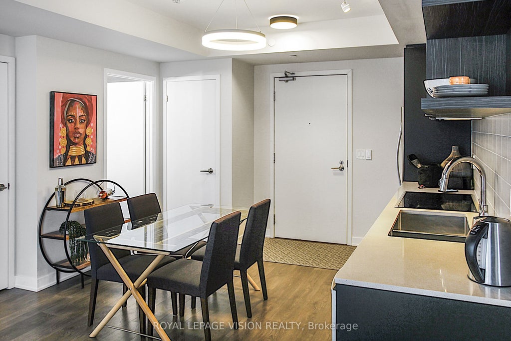 6 Sonic Way N1808, Toronto C11