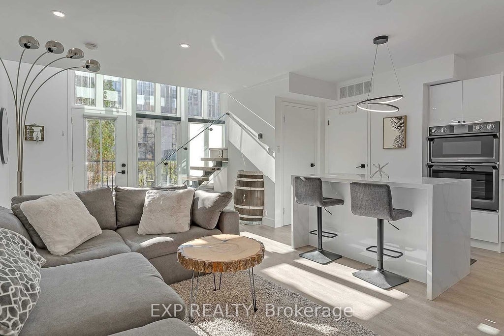 50 East Liberty Street 1111, Toronto C01