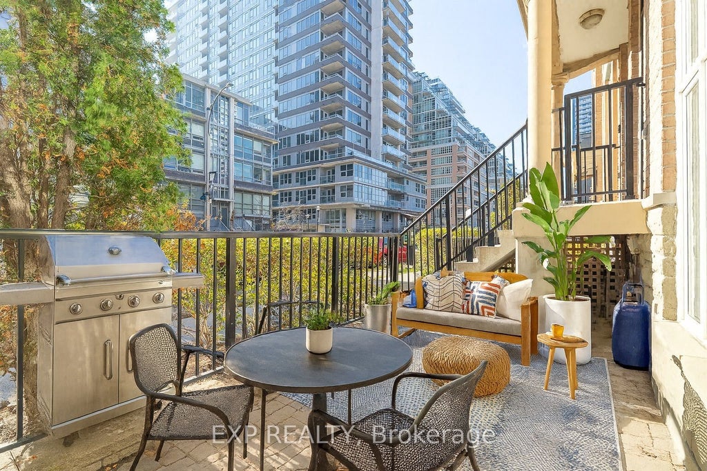 50 East Liberty Street 1111, Toronto C01